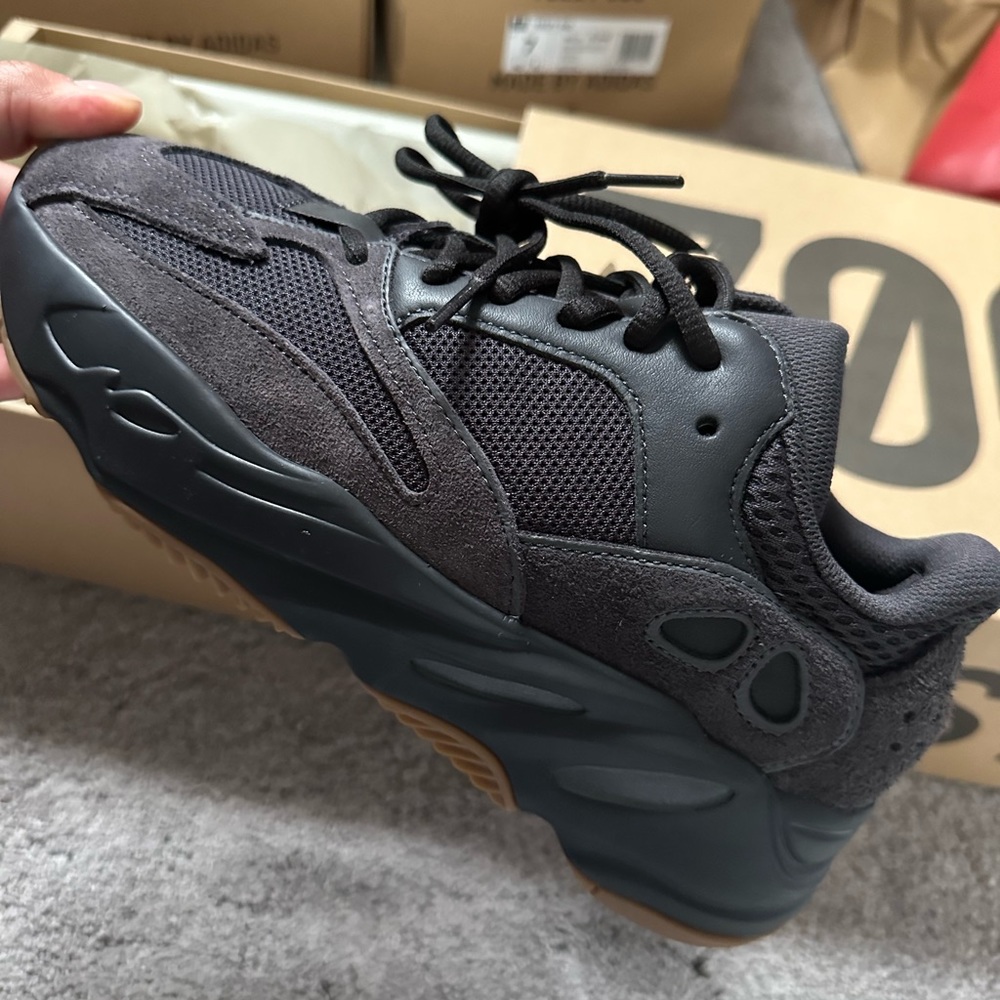 Yeezy Boost 700 NWT